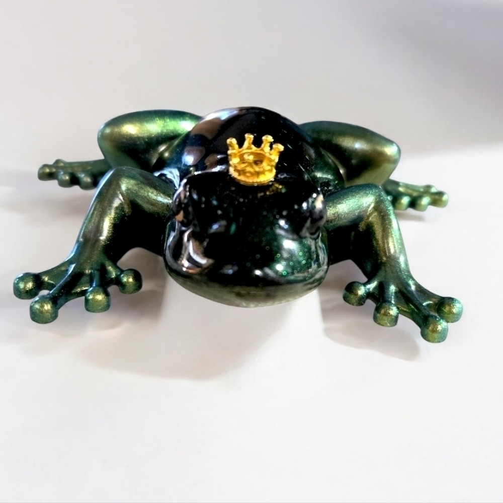 Lucky Tree Frog Hand Crafted - Picture 8 of 13